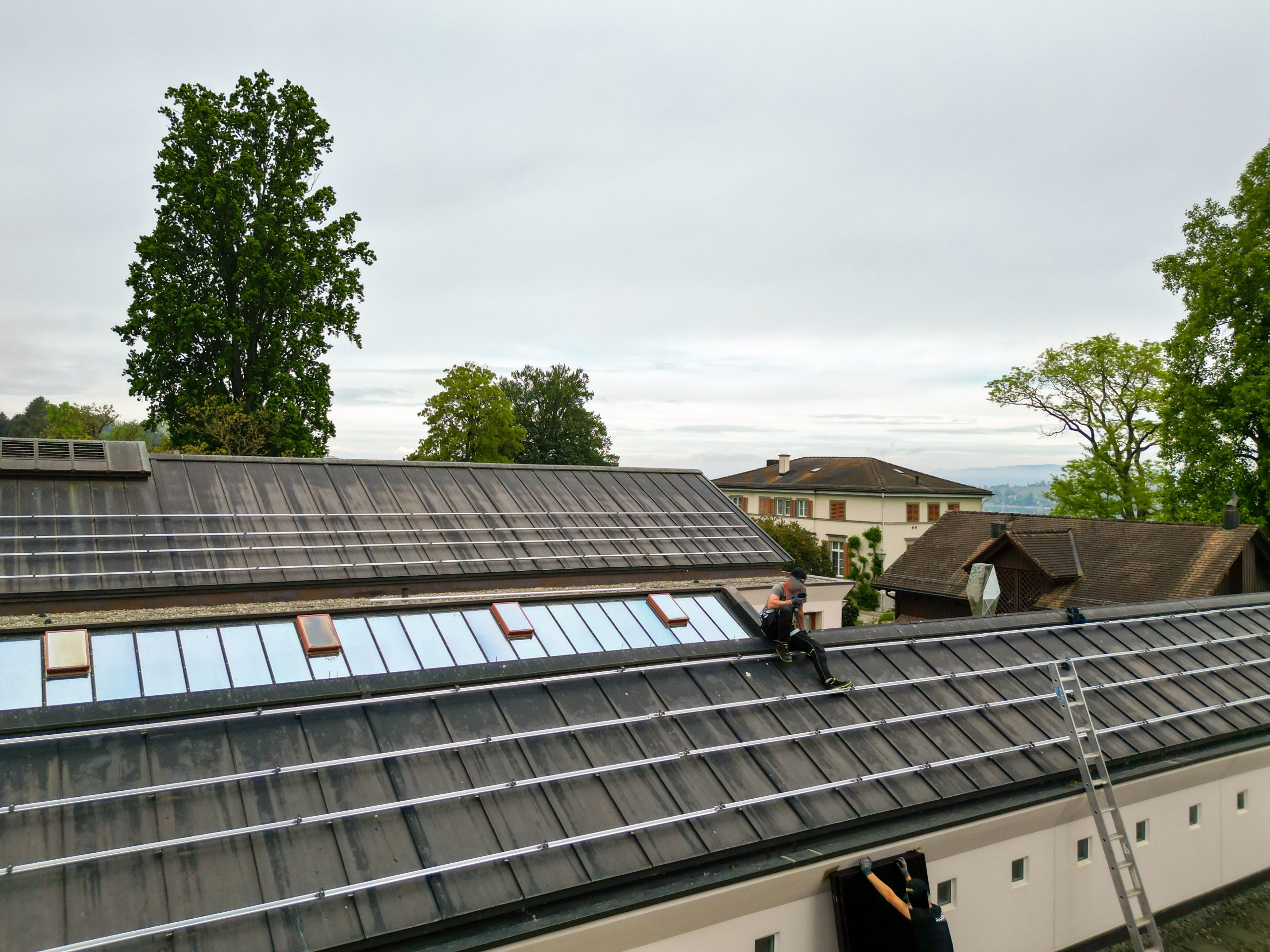 Solardach-Installation auf dem Lilienberg